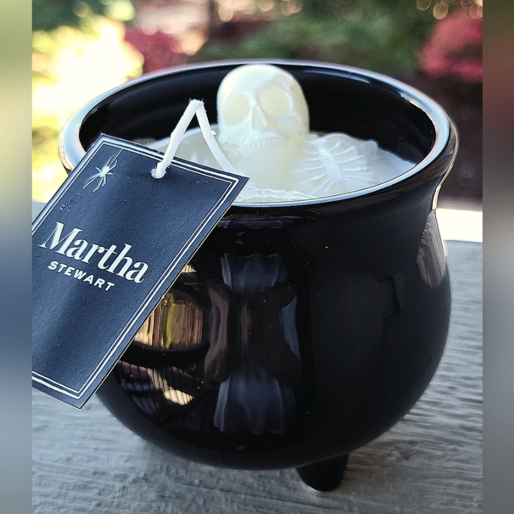 Martha Stewart Cauldron Candle w/Skeleton Skull & Bones Body Inside Halloween